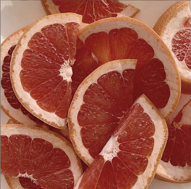 7 WAYS GRAPEFRUIT CAN MAKE YOU LOOK AND FEEL AMAZING